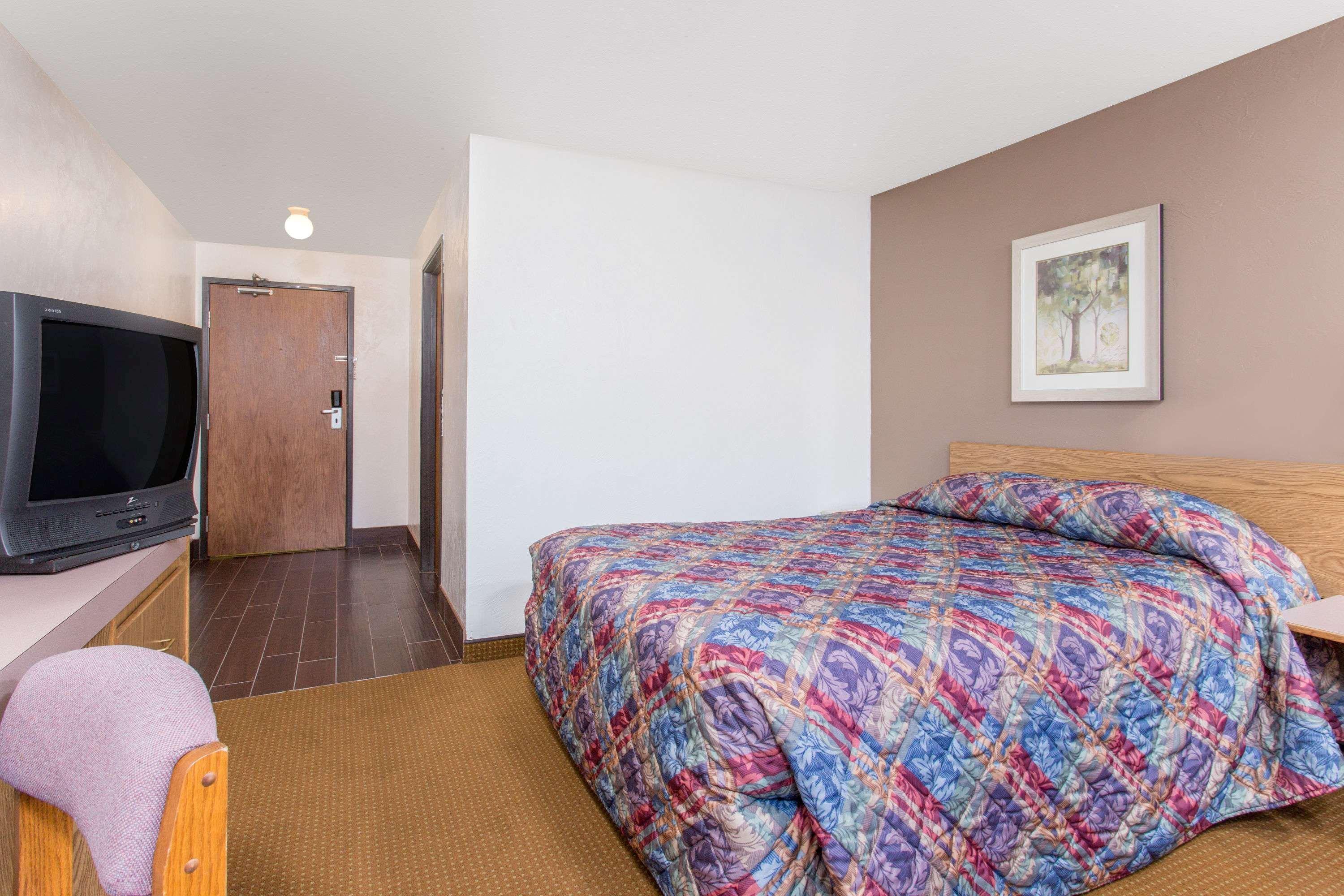 Super 8 By Wyndham Lacey Olympia Area Ngoại thất bức ảnh