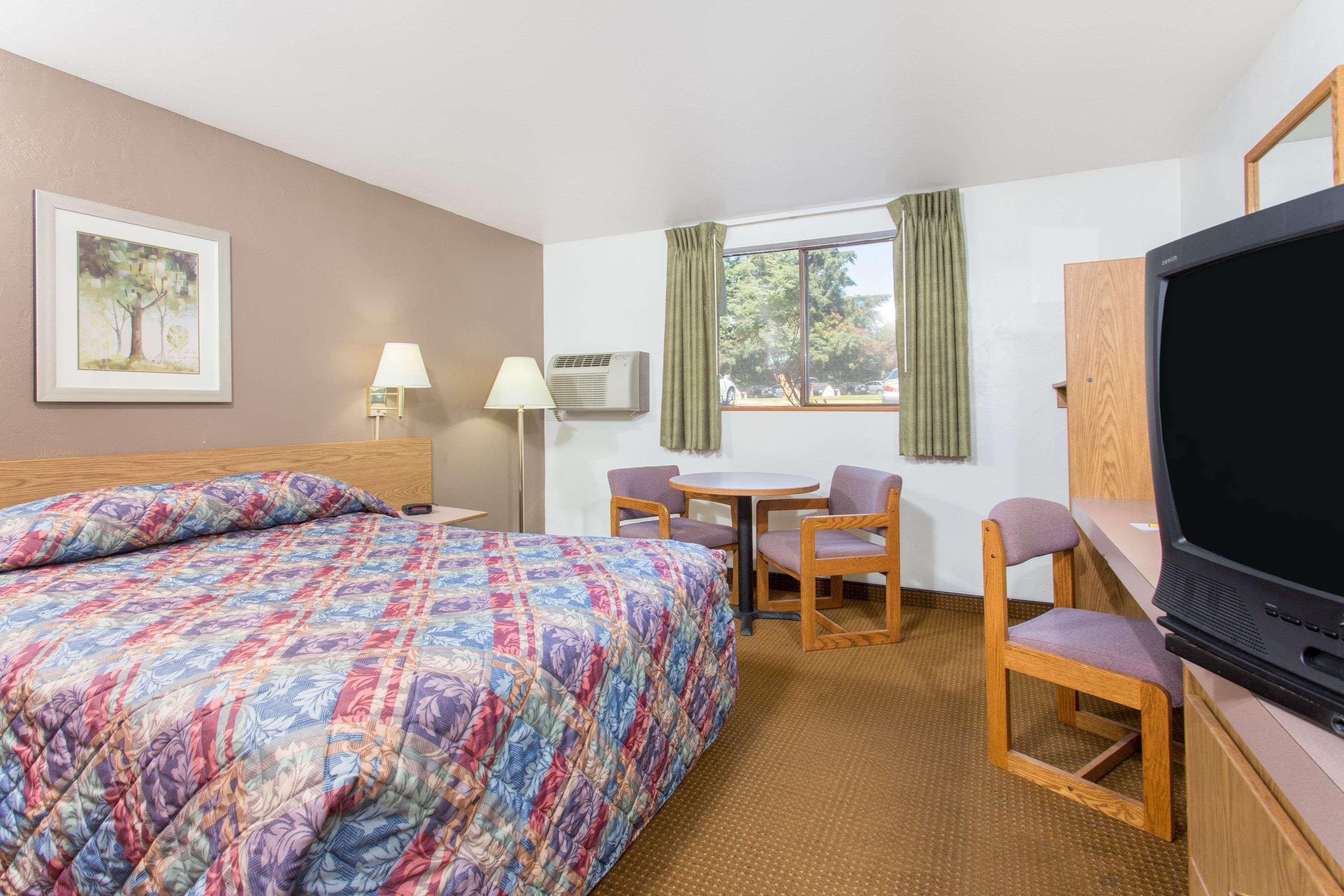 Super 8 By Wyndham Lacey Olympia Area Ngoại thất bức ảnh