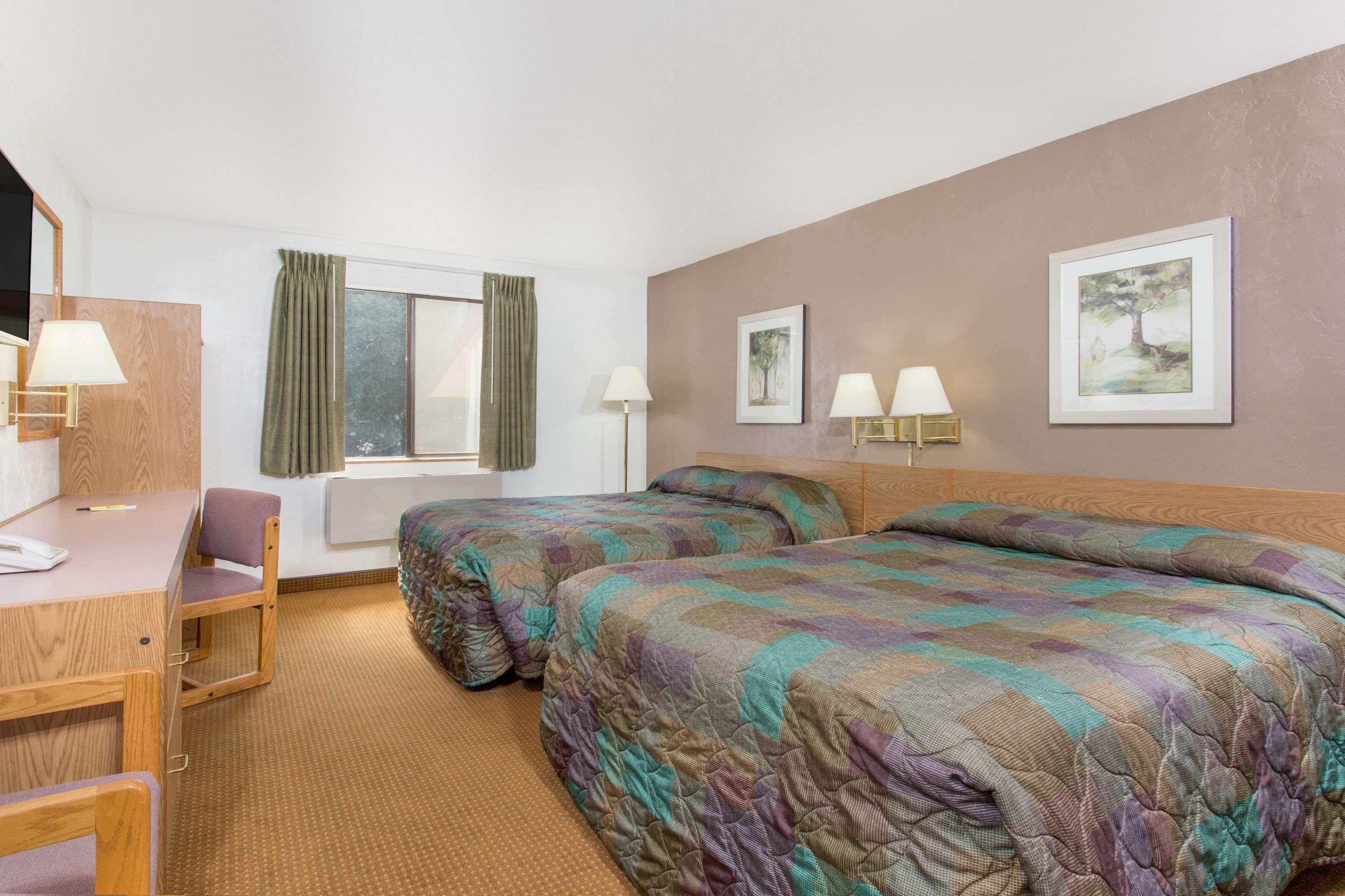Super 8 By Wyndham Lacey Olympia Area Ngoại thất bức ảnh