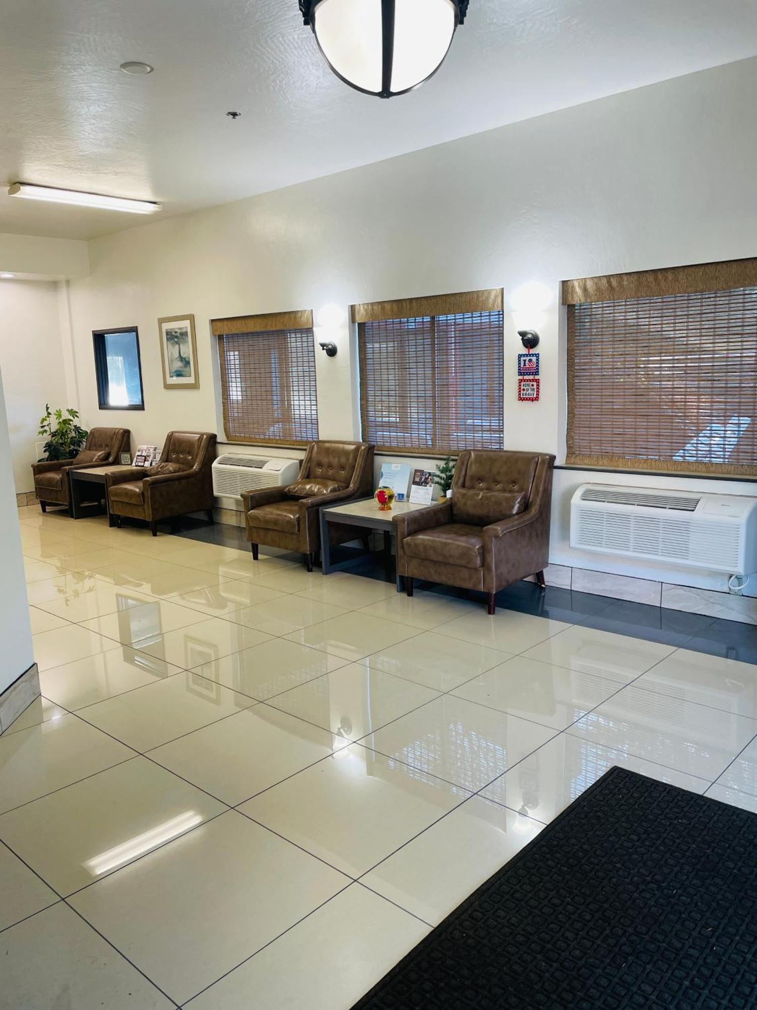 Super 8 By Wyndham Lacey Olympia Area Ngoại thất bức ảnh