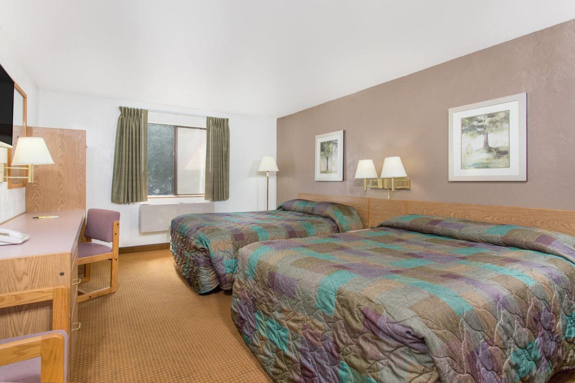 Super 8 By Wyndham Lacey Olympia Area Ngoại thất bức ảnh