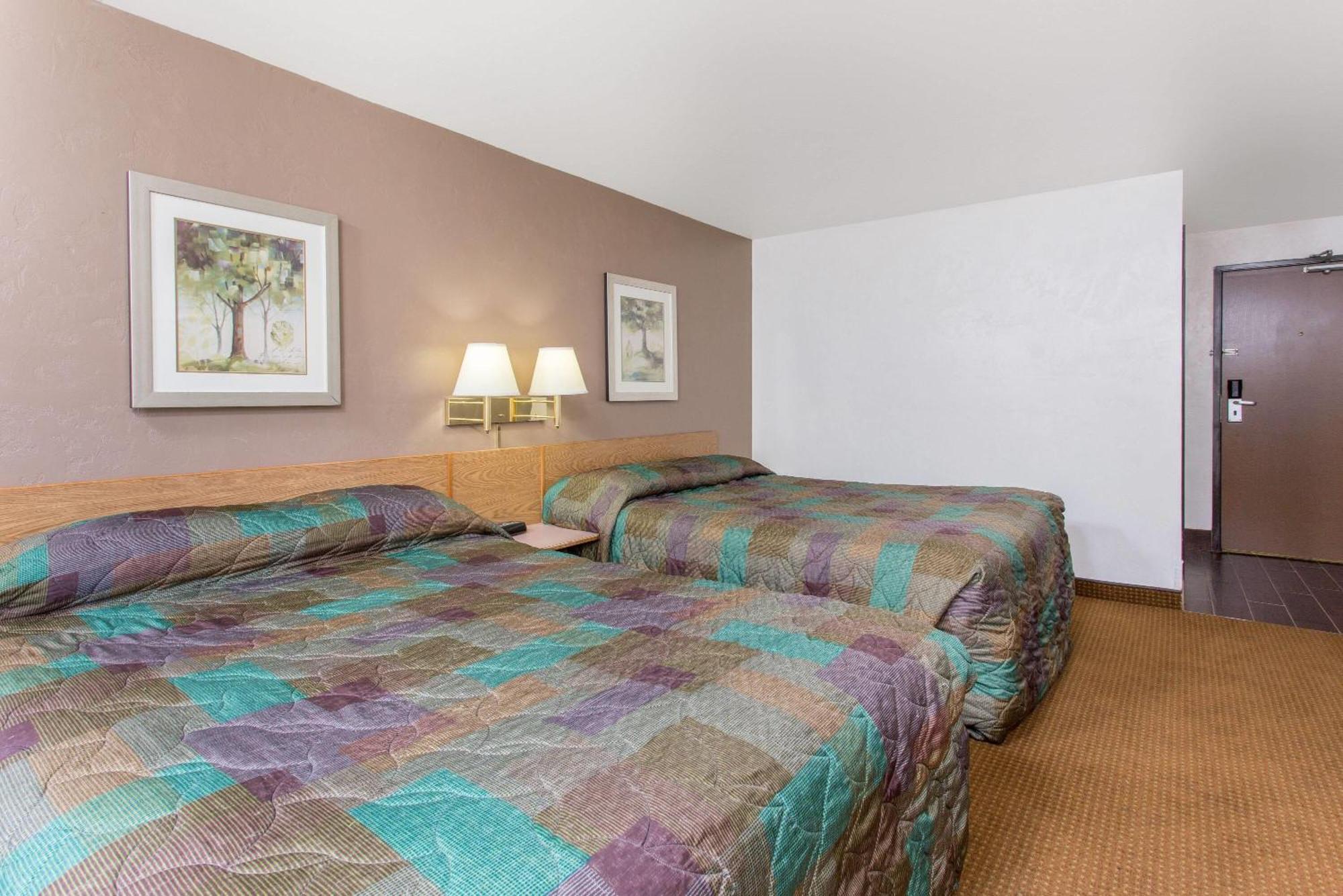 Super 8 By Wyndham Lacey Olympia Area Ngoại thất bức ảnh