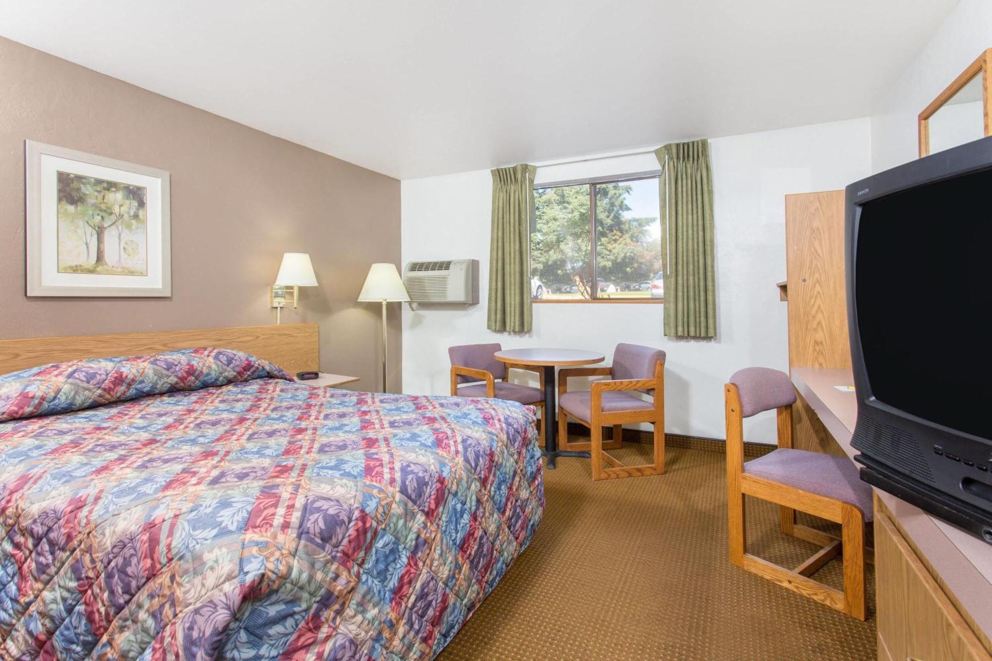 Super 8 By Wyndham Lacey Olympia Area Ngoại thất bức ảnh