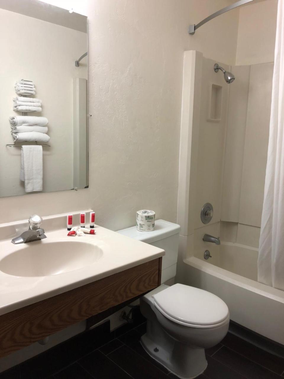 Super 8 By Wyndham Lacey Olympia Area Ngoại thất bức ảnh
